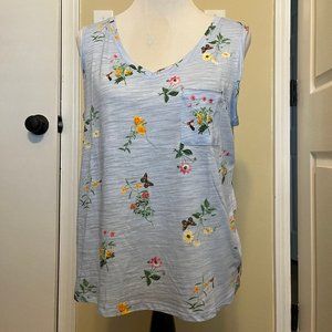 NWOT Dept 222 Floral Sleeveless V-Neck Tee with Front Pocket